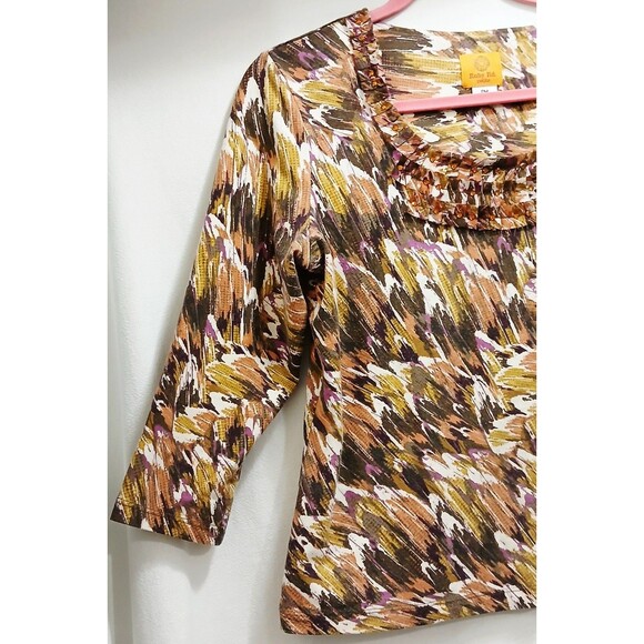 Ruby Rd Petite Women's Top Geometric Print 3/4 Sleeve Embellished Neck Neutrals - Picture 3 of 6